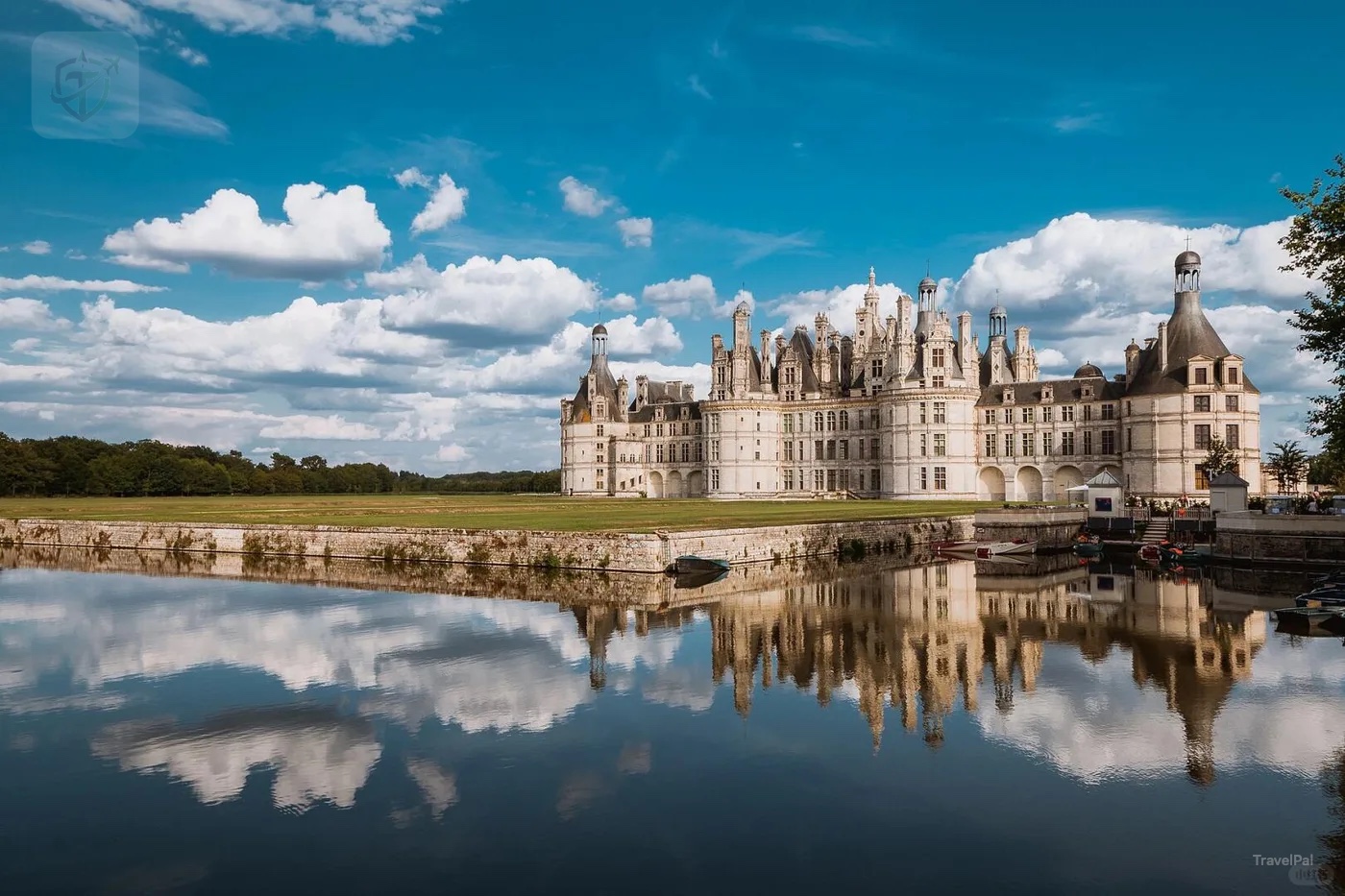 Aerial view of Château de Chambord and its formal grounds
