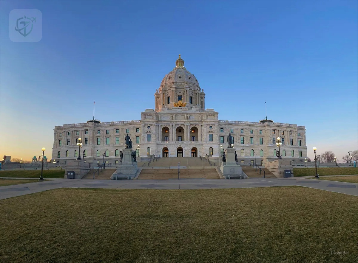 Minnesota State Capitol in Saint Paul beneath a clear blue evening sky