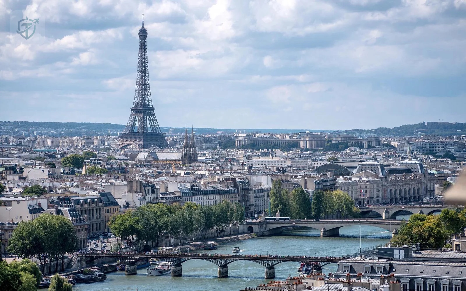 Paris skyline with the Eiffel Tower and Seine