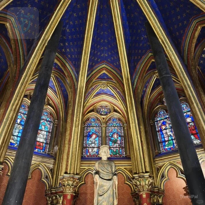 Blue, gold and red vaulting in the lower chapel of Sainte-Chapelle
